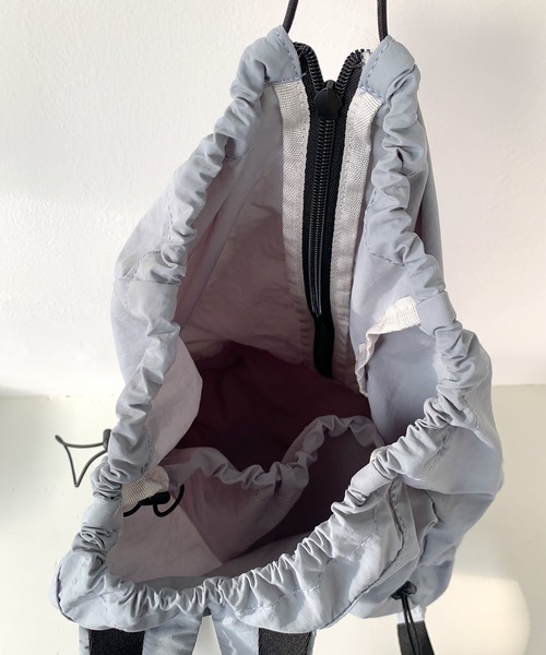 LYEON（リヨン）の「巾着リュック/ナイロンナップサック/バックパック（バックパック/リュック・レディース・ブルー/ベージュ/ブラック・FREE）」の5枚目の写真