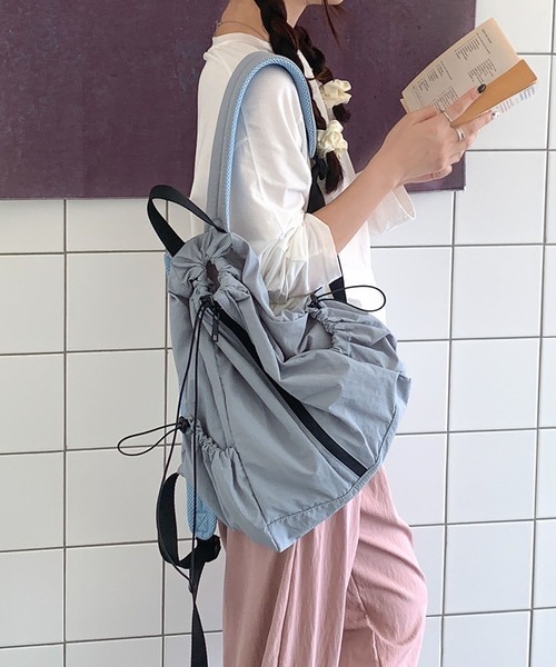 LYEON（リヨン）の「巾着リュック/ナイロンナップサック/バックパック（バックパック/リュック・レディース・ブルー/ベージュ/ブラック・FREE）」の12枚目の写真