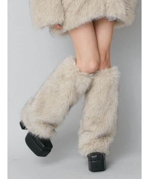 EVRIS（エヴリス）の「フェイクファーレッグウォーマー（レッグウォーマー・レディース・ベージュ/ブラウン・FREE）」の3枚目の写真