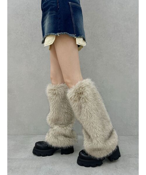 EVRIS（エヴリス）の「フェイクファーレッグウォーマー（レッグウォーマー・レディース・ベージュ/ブラウン・FREE）」の7枚目の写真