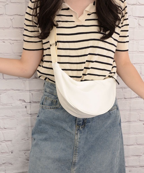 VIBGYOR Women(ヴィブジョー ウィメン)の「【float】カラバリ シンプル ショルダーバッグ【9色展開】(ショルダーバッグ・レディース・パープル/ラベンダー/オレンジ/ホワイト/ピンク/ブラック/カーキ/グレー/ブルー・FREE)」の15枚目の写真
