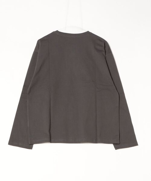 Per sist ence（パーシエンス）の「オーバーサイズ箔プリントロンT（Tシャツ/カットソー・レディース・チャコールグレー/ホワイト系1/ホワイト系2・FREE）」の4枚目の写真