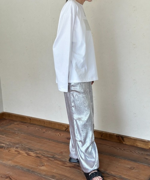 Per sist ence（パーシエンス）の「オーバーサイズ箔プリントロンT（Tシャツ/カットソー・レディース・チャコールグレー/ホワイト系1/ホワイト系2・FREE）」の10枚目の写真