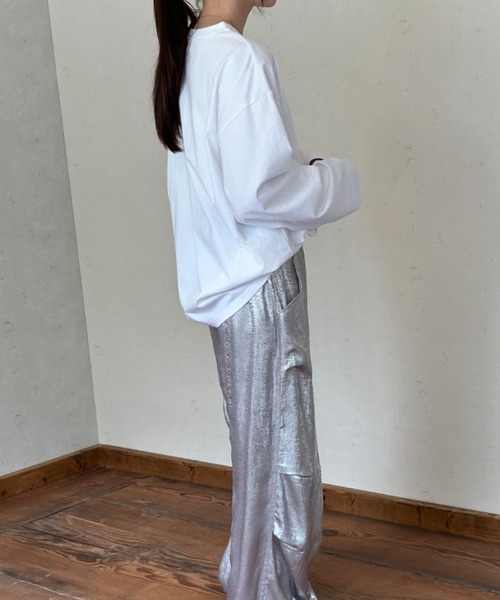Per sist ence（パーシエンス）の「オーバーサイズ箔プリントロンT（Tシャツ/カットソー・レディース・チャコールグレー/ホワイト系1/ホワイト系2・FREE）」の17枚目の写真