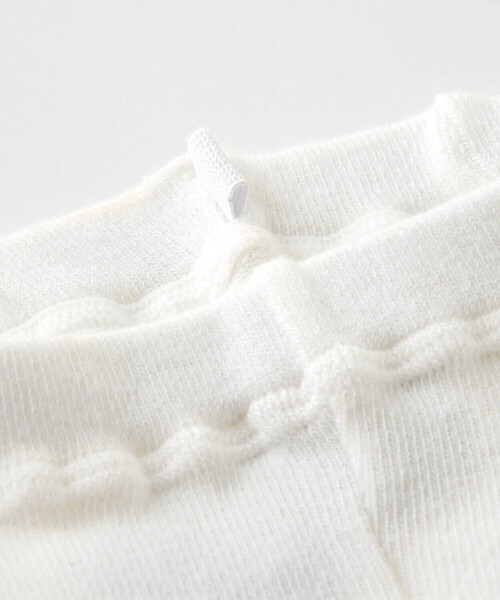 Tartine et Chocolat(タルティーヌエショコラ)の「【日本製】【お揃い】リボンチャームタイツ(80~140cm)(タイツ/ストッキング・キッズ・オフホワイト/グレー/ネイビー/ベージュ・SS/S/M/L)」の8枚目の写真