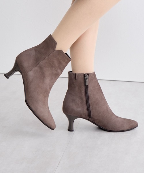 HIMIKO（ヒミコ）の「【Made in Japan】【撥水】サイドカットブーツ/641424（ブーツ・レディース・ブラック/アイボリー/グレー・22.0cm/22.5cm/23.0cm/23.5cm/24.0cm/24.5cm/25.0cm/25.5cm）」の16枚目の写真