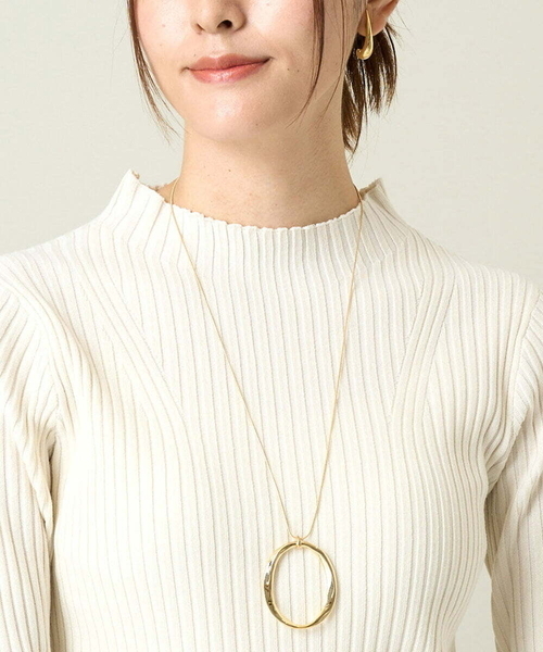 a.v.v（アーヴェヴェ）の「リングチェーンロングネックレス（ネックレス・レディース・ゴールド/シルバー・38）」の2枚目の写真
