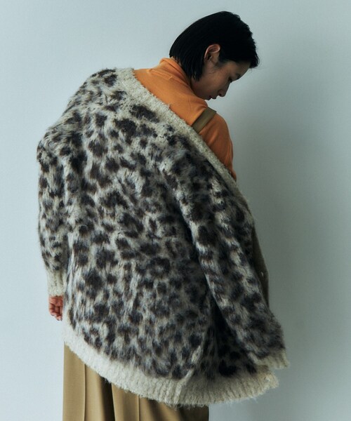 GALLEST(ギャレスト)の「レオパードフェザーカーディガン(カーディガン/ボレロ・レディース・イエロー系その他6/ダークブラウン系4/チャコール・38)」の6枚目の写真