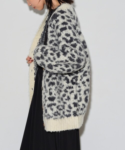 GALLEST(ギャレスト)の「レオパードフェザーカーディガン(カーディガン/ボレロ・レディース・イエロー系その他6/ダークブラウン系4/チャコール・38)」の21枚目の写真