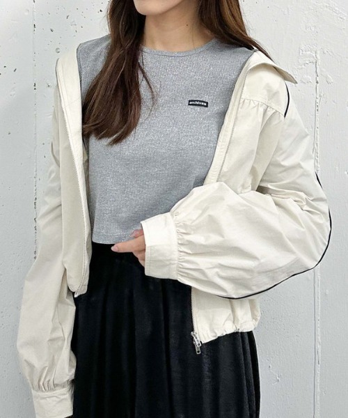 archives（アルシーヴ）の「パイピングギャザーブルゾン（ブルゾン・レディース・アイボリー/ブラック・MEDIUM）」の3枚目の写真