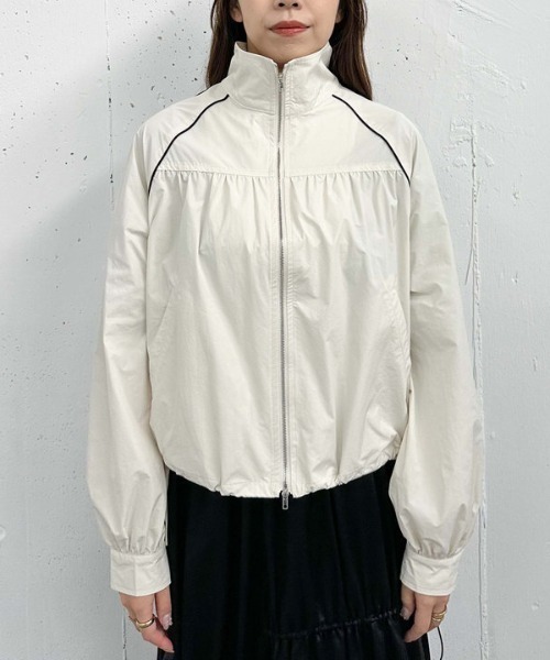 archives（アルシーヴ）の「パイピングギャザーブルゾン（ブルゾン・レディース・アイボリー/ブラック・MEDIUM）」の20枚目の写真