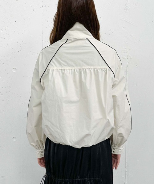 archives（アルシーヴ）の「パイピングギャザーブルゾン（ブルゾン・レディース・アイボリー/ブラック・MEDIUM）」の22枚目の写真