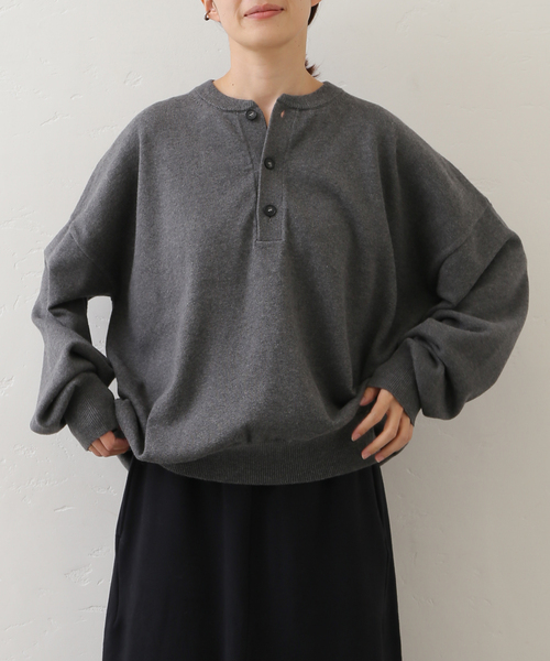 JOURNAL STANDARD LUXE(ジャーナルスタンダード ラックス)の「C/Caテンジク ヘンリープルオーバー(ニット/セーター・レディース・チャコールグレー/ブラウン系その他・FREE)」の4枚目の写真