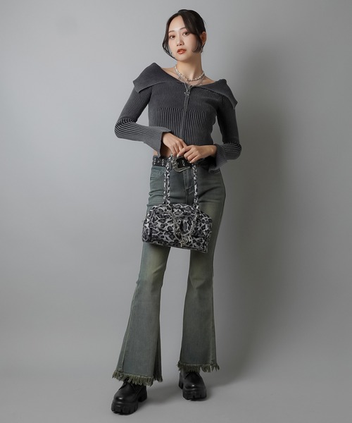 SPINNS（スピンズ）の「Wジップ長袖オフショルニット / ピグメント加工（ニット/セーター・レディース・ブルー/ブラック/カーキ・ONESIZE）」の18枚目の写真