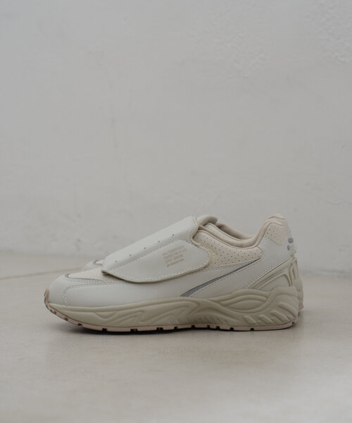 MoonStar（ムーンスター）の「【810s】BANDSTUDEN（スニーカー・レディース・ホワイト系その他/ブラック・25cm/24cm/23cm）」の2枚目の写真