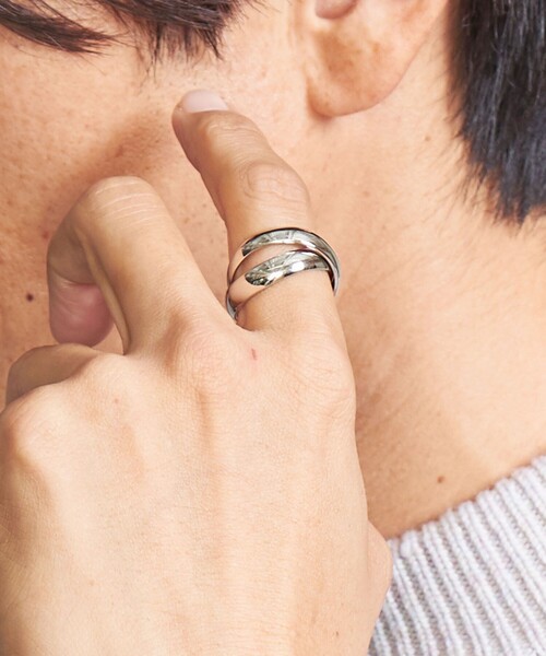 BEAUTY&YOUTH UNITED ARROWS(ビューティーアンドユースユナイテッドアローズ)の「ブラス ダブル リング(リング・メンズ・ゴールド/その他1/シルバー・17/21/13)」の2枚目の写真