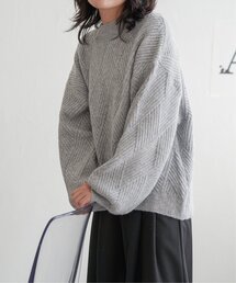 ブークレダイヤ柄ニット