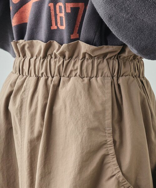 SHOO・LA・RUE（シューラルー）の「【洗える】ドロストリボン ナイロンスカート（スカート・レディース・ブラック/ブルーグリーン/ブラウン系・02/03/04）」の19枚目の写真