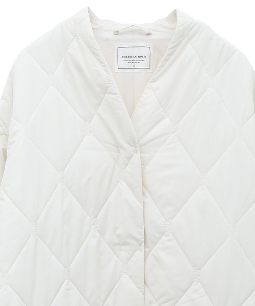 AMERICAN HOLIC（アメリカンホリック）の「軽ポカキルティングロングコート（ノーカラージャケット・レディース・アイボリー/ブラック・M/L）」の14枚目の写真