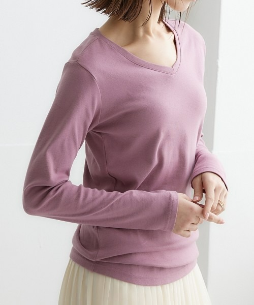 nissen（ニッセン）の「ＵＶカット綿１００％フライス素材Ｖネック長袖Ｔシャツ（Tシャツ/カットソー・レディース・チャコール/カーキ/ワイン/ブルー/オフホワイト/ライトグレー/グリーン/グリーン系その他2/ラベンダー/グリーン系その他/ブラック・L/M/LL/S/3L）」の17枚目の写真