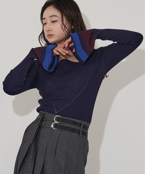 Ezick（エジック）の「Wavy neck 配色ベルスリーブニット（ニット/セーター・レディース・ネイビー/パープル/グリーン・FREE）」の6枚目の写真