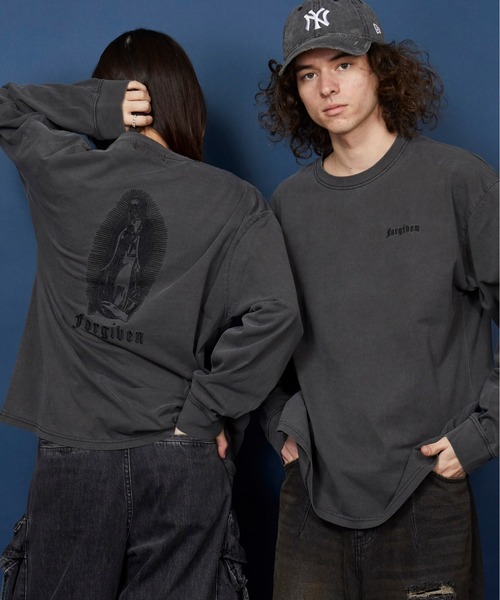 unrelaxing(アンリラクシング)の「オーバーサイズ 刺繍 ロングTシャツ 綿100%/embroidery oversize T-shirt(Tシャツ/カットソー・メンズ・ホワイト系5/ブラック系その他3/その他20/ホワイト系1/ホワイト系2/ブラック/ブラック×レッド/その他/その他6/その他14/ホワイト系4/ブラック系その他4/その他10/その他19/ホワイト系7/ホワイト系9/ホワイト系6/ライトブラック/ブラック系その他6/ブラック系1/ブラック系3/その他8/ホワイト系8/スミクロ/ブラック系その他7/ブラック系/その他1/その他3/その他5/その他11/ホワイト系3/ブラック系その他/ブラック×ブルー/ブラック系2/その他4/その他7/その他9/その他12/その他21/ホワイト系/ブラック系その他2/その他15/その他16/その他17/その他18・SMALL/MEDIUM/LARGE/X-LARGE)」の1枚目の写真
