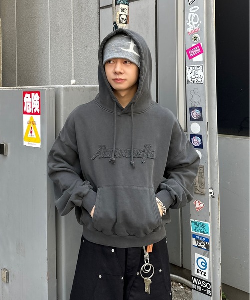 ADAMASTE(アダマスト)の「pigment logo hoodie - ピグメントロゴフーディ(パーカー・メンズ・ブラウン/レッド/ブラック/ブルー・MEDIUM/LARGE)」の8枚目の写真