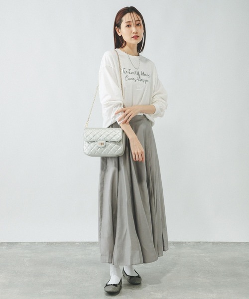 GLOBAL WORK（グローバルワーク）の「ヘビロッTEEワイドプリント長袖/147641（Tシャツ/カットソー・レディース・スミクロ/杢グレー/ホワイト系その他6/ホワイト系その他5・SMALL/LARGE/MEDIUM）」の20枚目の写真