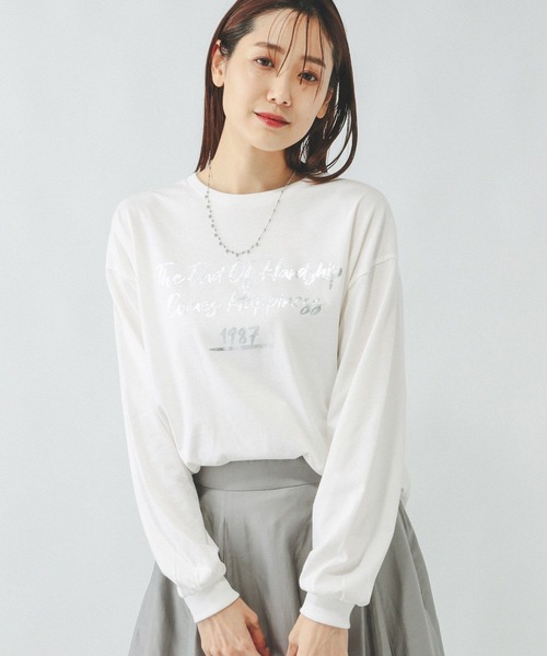 GLOBAL WORK（グローバルワーク）の「ヘビロッTEEワイドプリント長袖/147641（Tシャツ/カットソー・レディース・スミクロ/杢グレー/ホワイト系その他6/ホワイト系その他5・SMALL/LARGE/MEDIUM）」の21枚目の写真