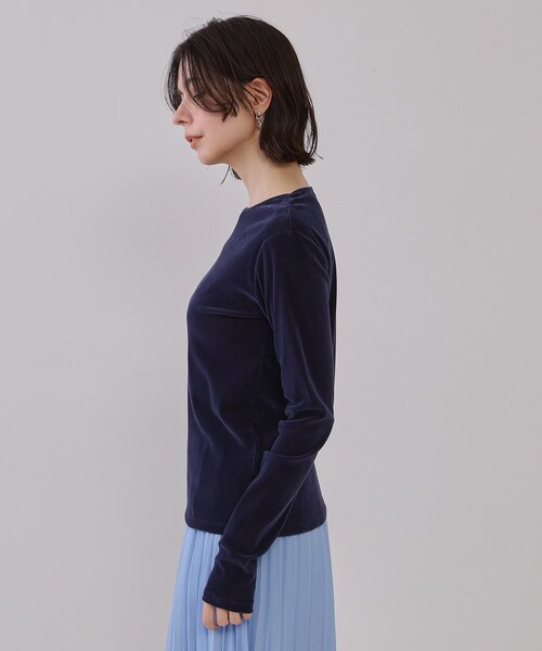 OPAQUE.CLIP（オペークドットクリップ）の「シアーベロアトップス【洗濯機洗い可】（Tシャツ/カットソー・レディース・ナチュラル/オフホワイト/チャコールグレー/ネイビー・38/40/42）」の22枚目の写真