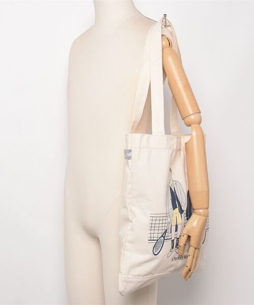 NEW BALANCE(ニューバランス)の「Graphic トート(トートバッグ・メンズ・トップグレー/パープル/レッド・ONE SIZE)」の16枚目の写真