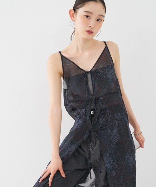 NOMINE（ノミネ）の「【前後着用可】水彩アート ニュアンス柄 2WAY シアー キャミワンピース ロング丈（ワンピース・レディース・グレイッシュブルー/オレンジ/ベージュ/チャコールグレー/ブラウン/ピンク・フリー）」の19枚目の写真