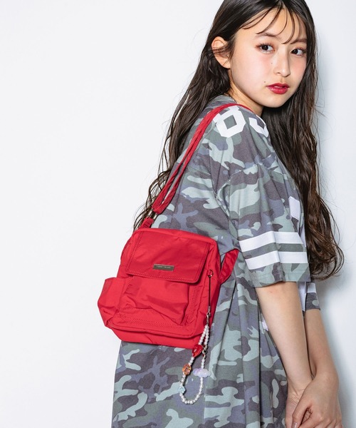 repipi armario（レピピ アルマリオ）の「フラップカラーミニショルダー（ショルダーバッグ・キッズ・イエロー/レッド/アイボリー/ブラック/ブルー・FREE）」の5枚目の写真