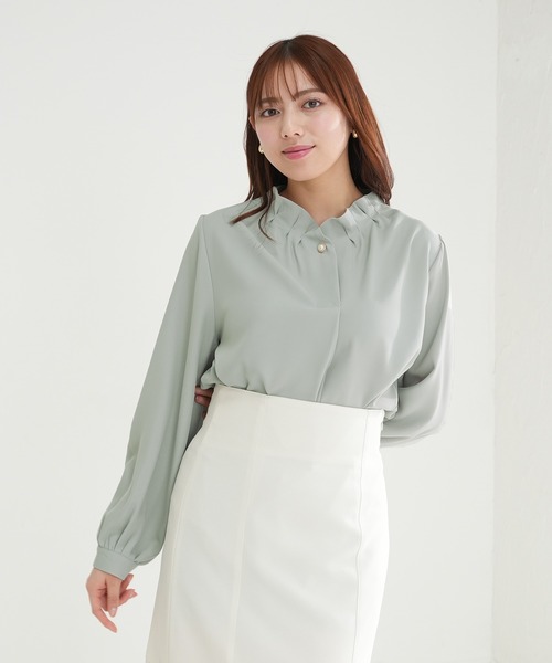 ASTORIA ODIER(アストリアオディール)の「装飾ボタンとろみブラウス(シャツ/ブラウス・レディース・ピンクベージュ/グレイッシュブルー/ミント/ホワイト・MEDIUM)」の5枚目の写真