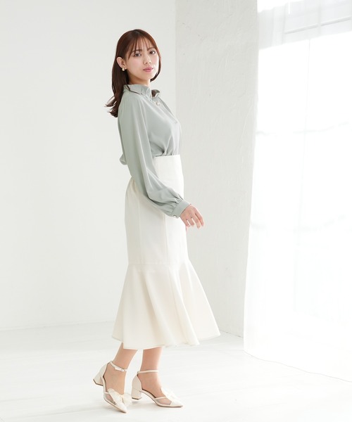 ASTORIA ODIER(アストリアオディール)の「装飾ボタンとろみブラウス(シャツ/ブラウス・レディース・ピンクベージュ/グレイッシュブルー/ミント/ホワイト・MEDIUM)」の8枚目の写真