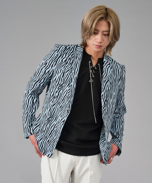 ゼブラ柄ピークドラペルテーラードジャケット