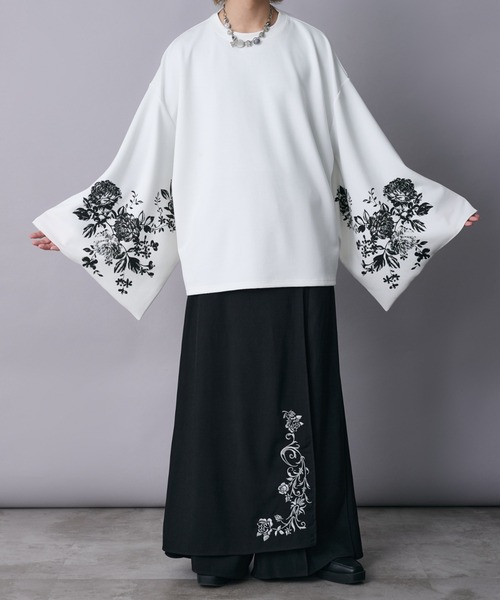 Ellno Loset(エルノロゼット)の「和スリーブフラワープリントロンT(Tシャツ/カットソー・メンズ・ブラック/オフホワイト・SMALL/MEDIUM/LARGE)」の5枚目の写真