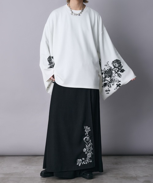 Ellno Loset(エルノロゼット)の「和スリーブフラワープリントロンT(Tシャツ/カットソー・メンズ・ブラック/オフホワイト・SMALL/MEDIUM/LARGE)」の7枚目の写真