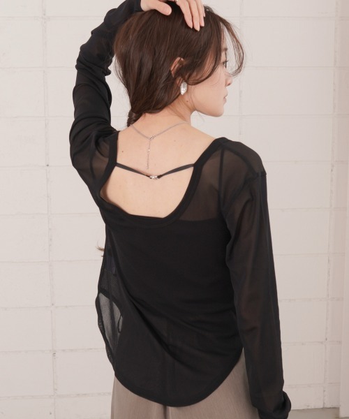 Bab(バブ)の「ホックデザインプルオーバー(Tシャツ/カットソー・レディース・アイボリー/ブラック/グレイッシュベージュ・FREE)」の3枚目の写真