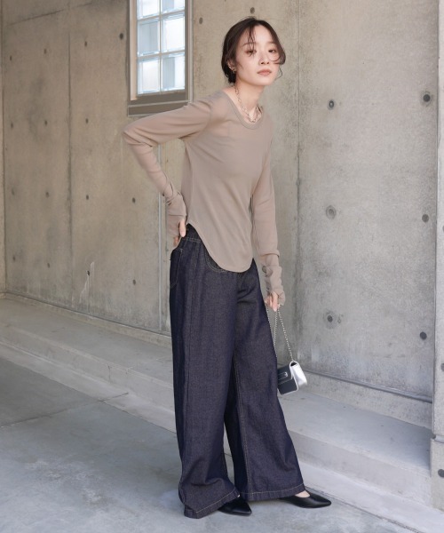 Bab(バブ)の「ホックデザインプルオーバー(Tシャツ/カットソー・レディース・アイボリー/ブラック/グレイッシュベージュ・FREE)」の16枚目の写真