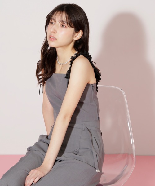 JILL by JILL STUART（ジルバイジルスチュアート）の「〈セットアップ対応〉フリルショルダービスチェ（シャツ/ブラウス・レディース・グレー/ブルー/ベージュ・FREE）」の6枚目の写真