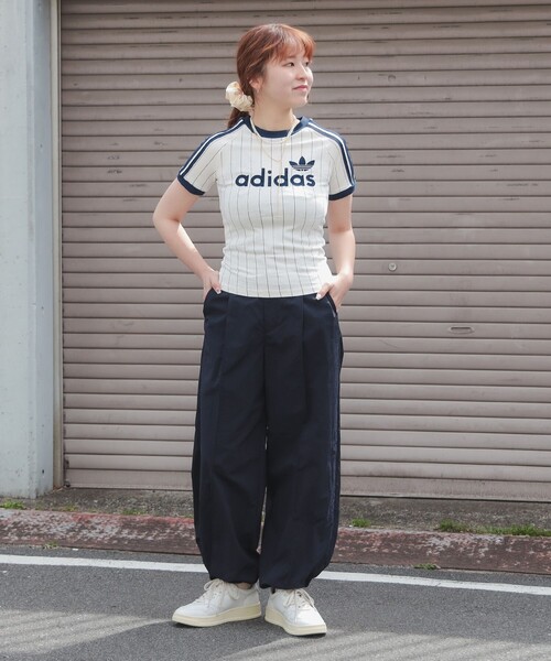 adidas / リニア グラフィック カリ Tシャツ（Tシャツ