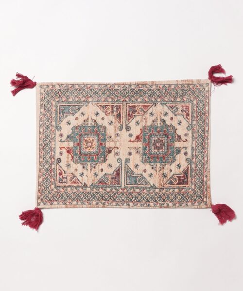 MILLION CARATS（ミリオンカラッツ）の「オリエンタルなラグデザインを施したアンティーク調の風合いが魅力のデジタルプリントランチョンマット（ランチョンマット/テーブルウェア・レディース・ブルー/オフホワイト/ピンク・FREE）」の21枚目の写真