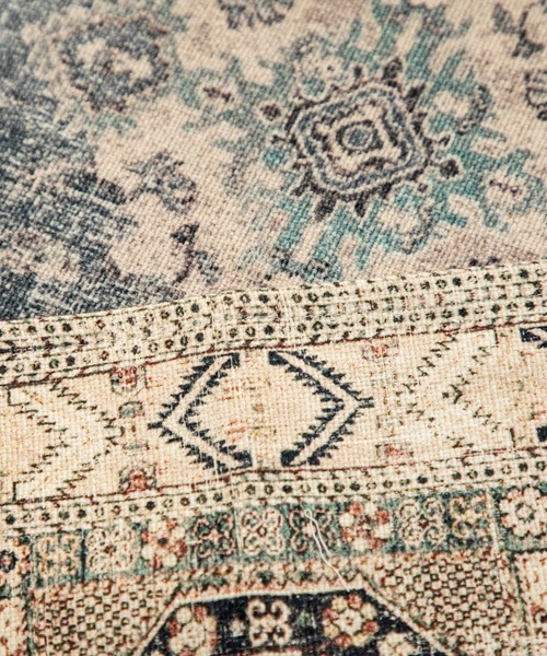 MILLION CARATS（ミリオンカラッツ）の「オリエンタルなラグデザインを施したアンティーク調の風合いが魅力のデジタルプリントランチョンマット（ランチョンマット/テーブルウェア・レディース・ブルー/オフホワイト/ピンク・FREE）」の7枚目の写真