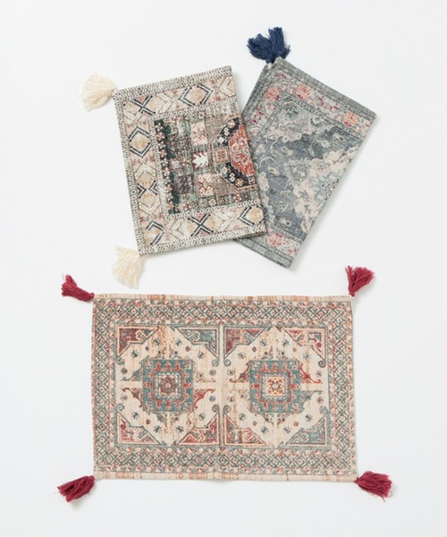 MILLION CARATS（ミリオンカラッツ）の「オリエンタルなラグデザインを施したアンティーク調の風合いが魅力のデジタルプリントランチョンマット（ランチョンマット/テーブルウェア・レディース・ブルー/オフホワイト/ピンク・FREE）」の9枚目の写真