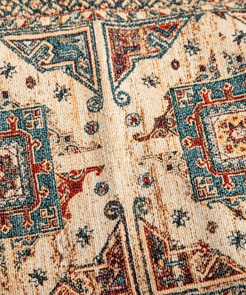 MILLION CARATS（ミリオンカラッツ）の「オリエンタルなラグデザインを施したアンティーク調の風合いが魅力のデジタルプリントランチョンマット（ランチョンマット/テーブルウェア・レディース・ブルー/オフホワイト/ピンク・FREE）」の13枚目の写真