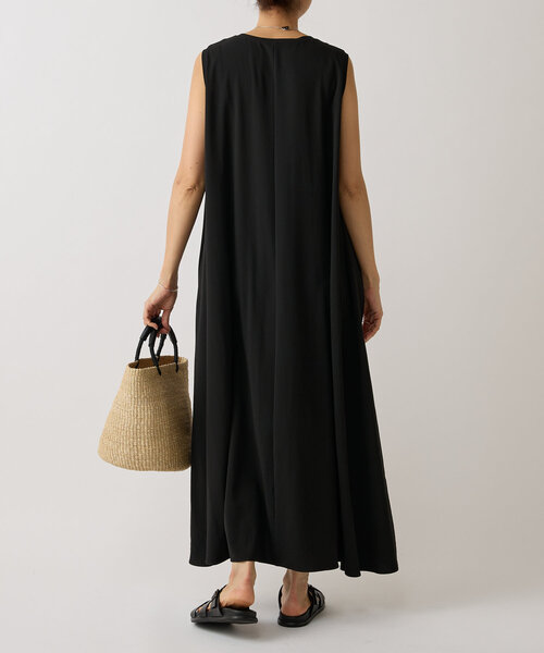 BEARDSLEY（ビアズリー）の「ストレッチジョーゼットフレアマキシワンピ（ワンピース・レディース・ブラック・1/0）」の10枚目の写真