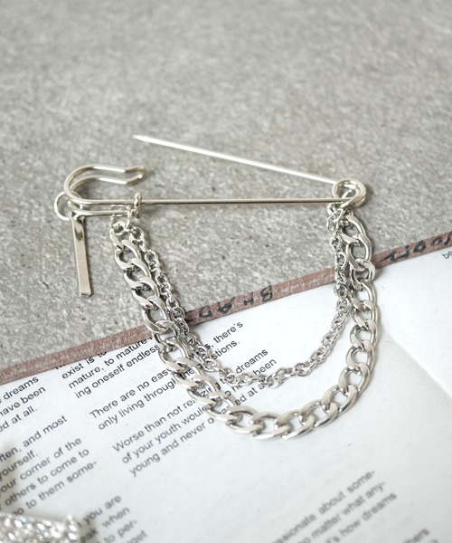 Port(ポート)の「【 Port / ポート 】 Y2K シルバー チェーン ブローチ / バッグチャーム_(ブローチ/コサージュ・レディース・シルバー/シルバー系その他2/シルバー系その他3/シルバー系その他/シルバー系その他5/シルバー系その他4・FREE)」の1枚目の写真