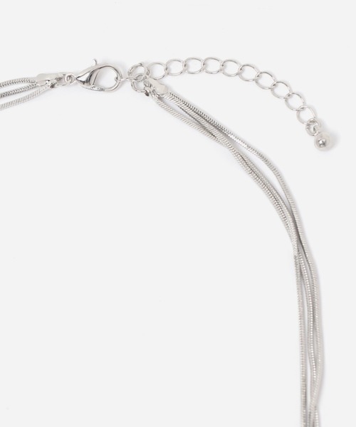 FOREVER 21(フォーエバー トゥエンティーワン)の「ボウタイネックレス(ネックレス・レディース・シルバー・FREE)」の2枚目の写真