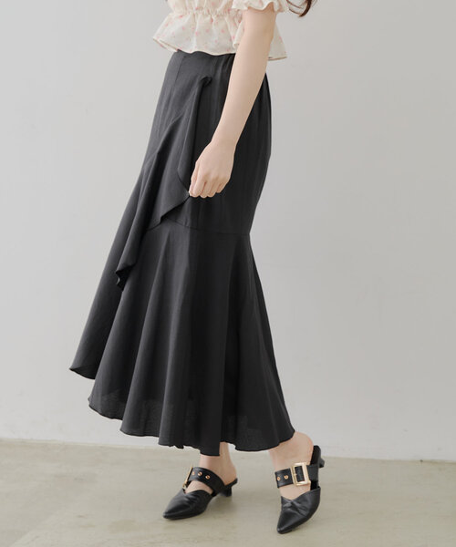 continuer de NICE CLAUP（コンティニューデナイスクラップ）の「【@reve.perle_セレクト】ラッフルロングスカート（スカート・レディース・チェック/ブラック・FREE）」の5枚目の写真